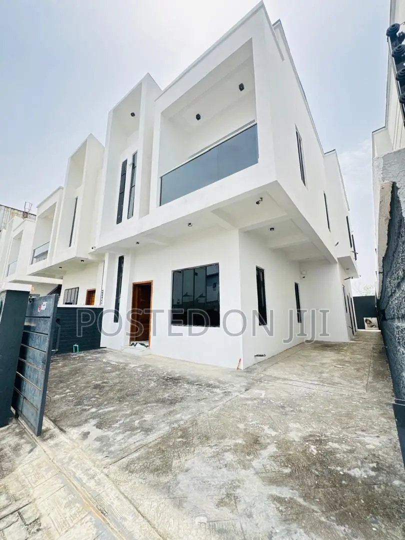 4bdrm Duplex in Dpkay Estate, Lekki Phase 2 for sale in Lekki Phase 2