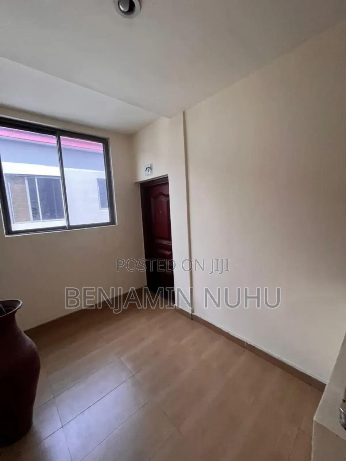 3bdrm Block of Flats in Lekki Right for sale in Lekki Phase 1