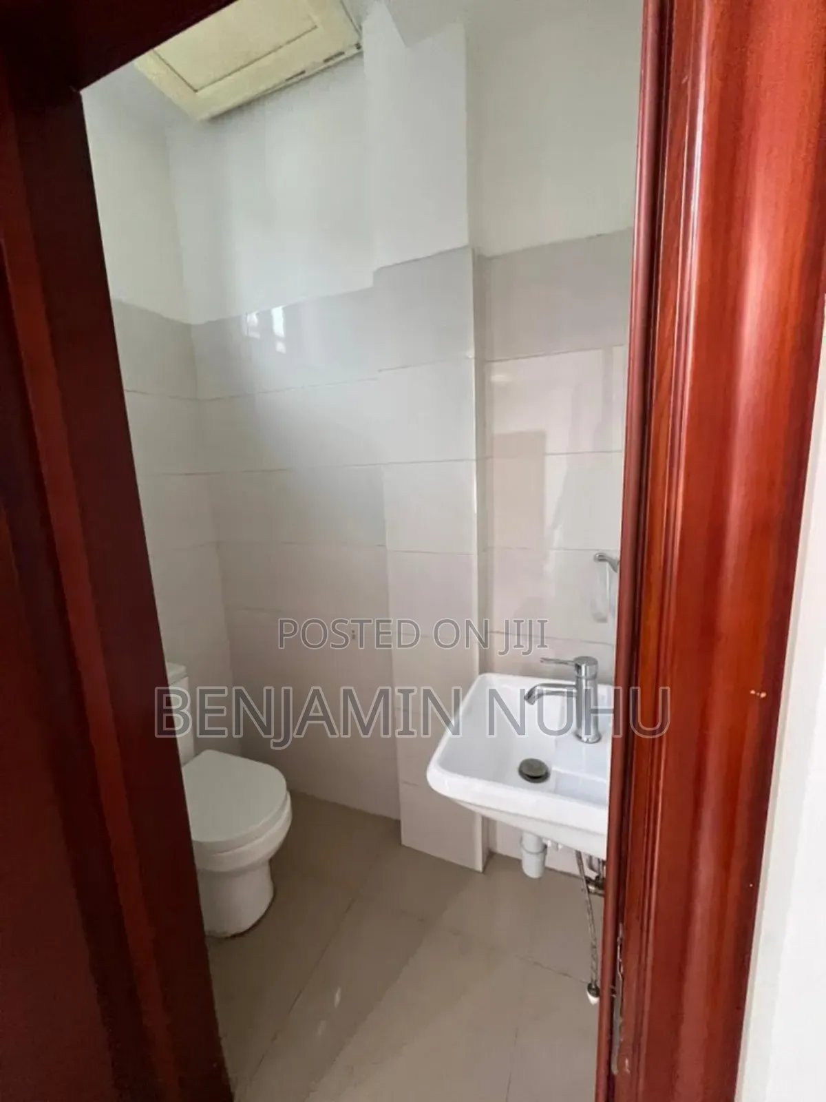 3bdrm Block of Flats in Lekki Right for sale in Lekki Phase 1