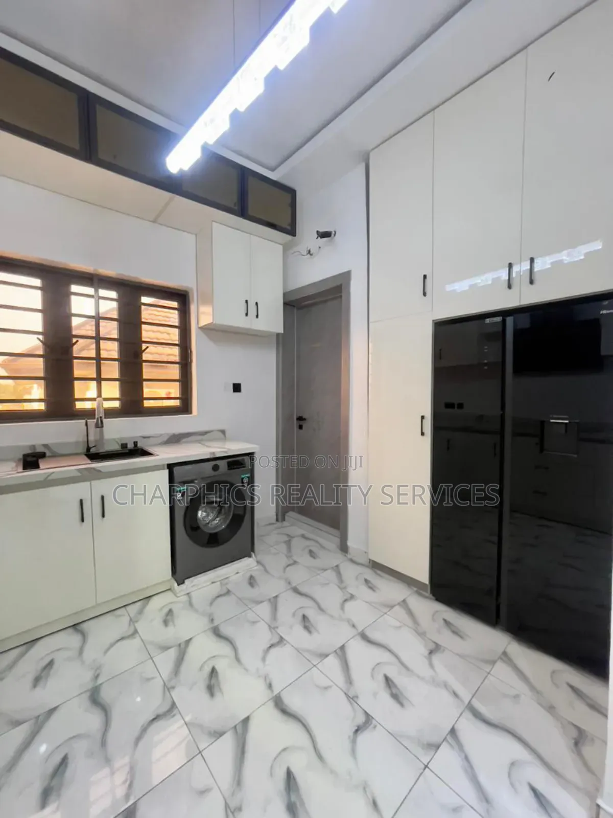 4bdrm Duplex in Lekki Phase 1 for sale in Lekki Phase 1