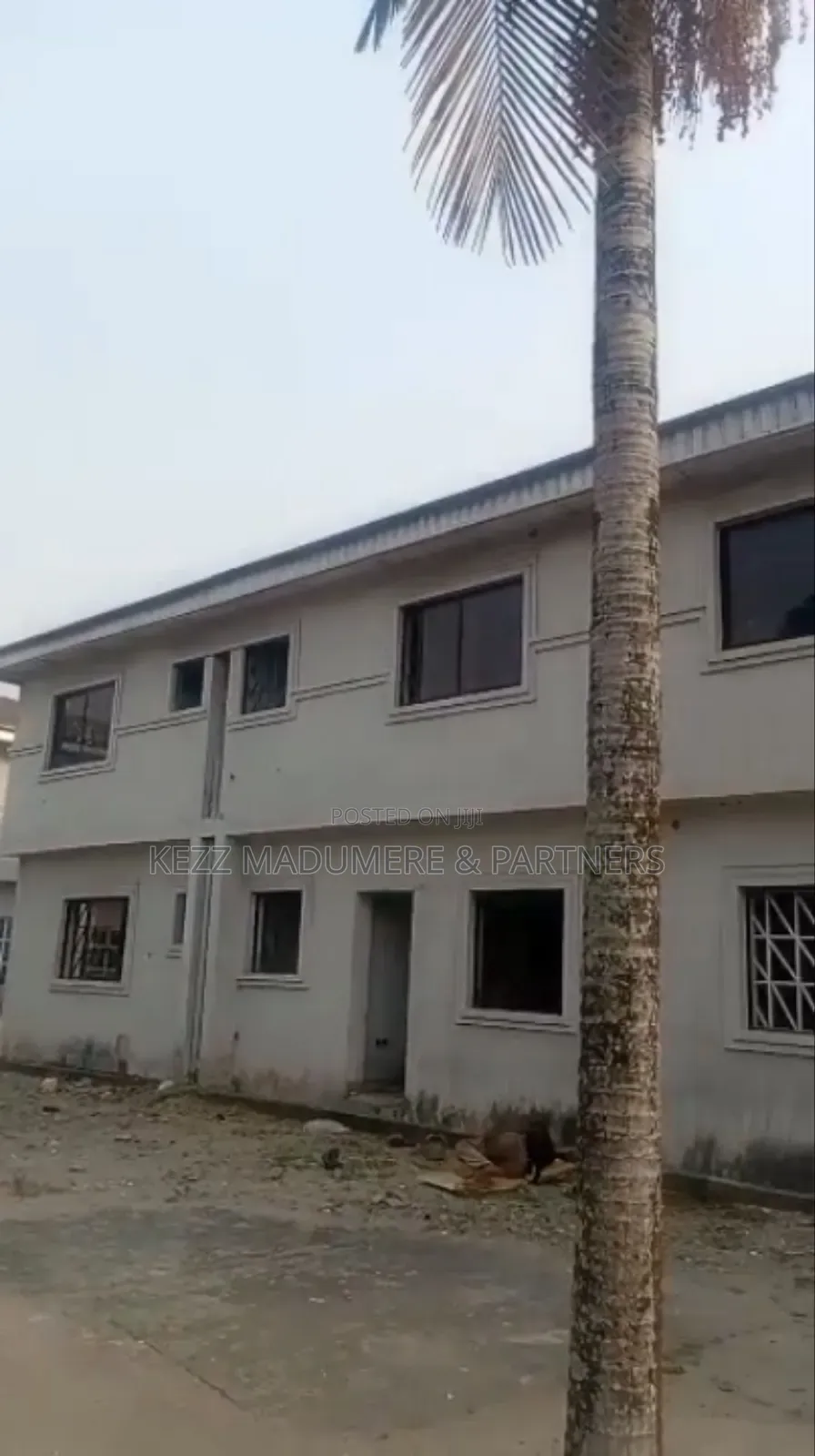 For Sale: Uncompleted 42 Rooms on 4 1⁄2 Plots at Woji, Ph in Woji