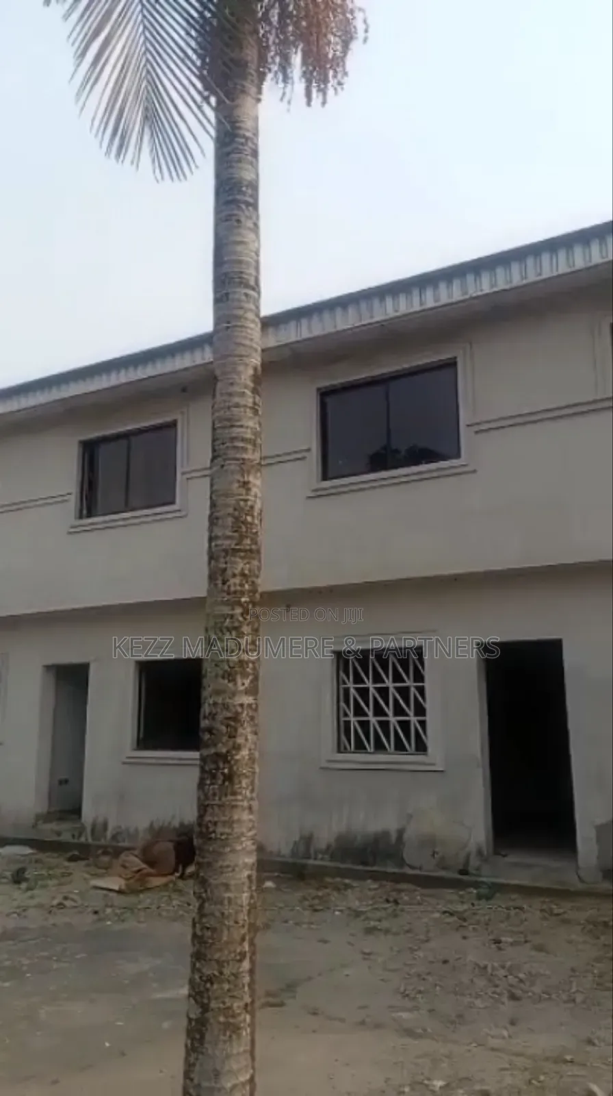 For Sale: Uncompleted 42 Rooms on 4 1⁄2 Plots at Woji, Ph in Woji