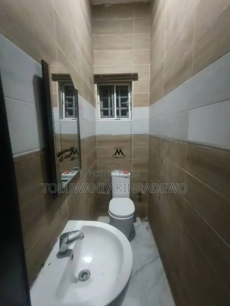 4bdrm Duplex in Osapa for rent in Osapa london