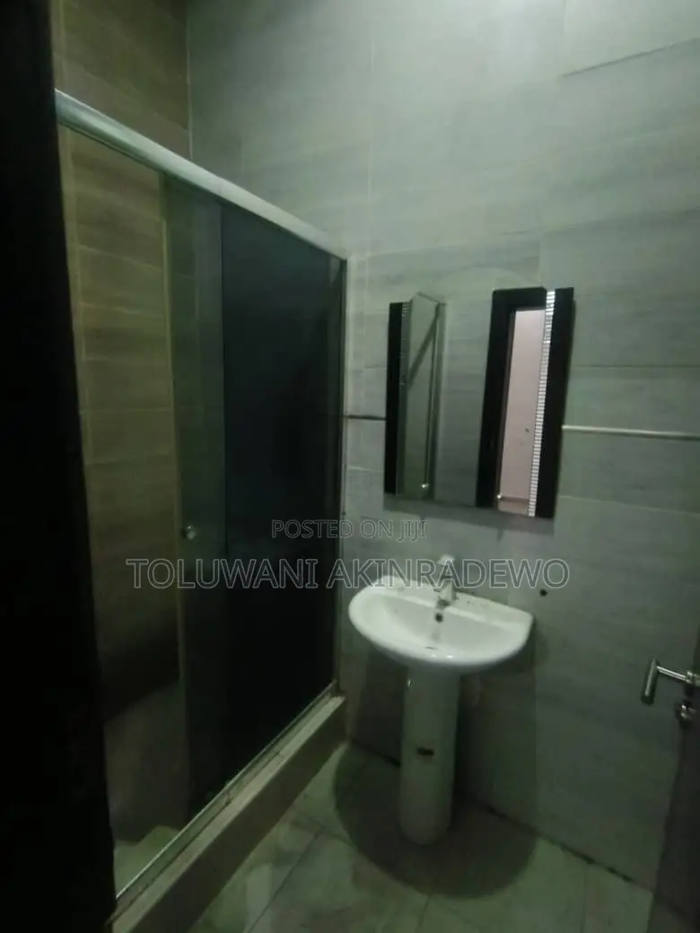 4bdrm Duplex in Osapa for rent in Osapa london