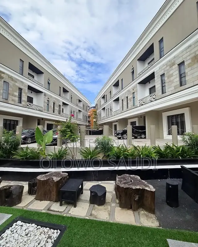 5bdrm Townhouse/Terrace in Ikoyi for sale in Ikoyi