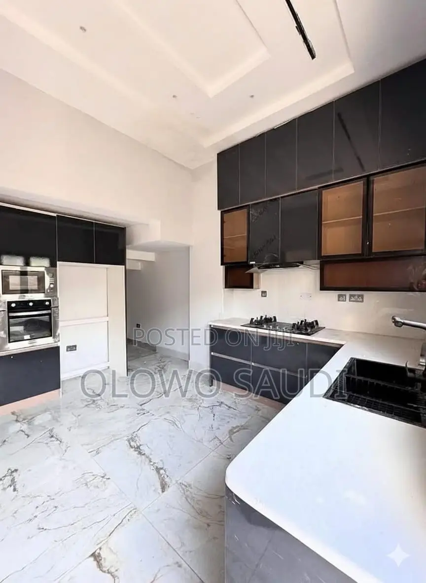 5bdrm Townhouse/Terrace in Ikoyi for sale in Ikoyi
