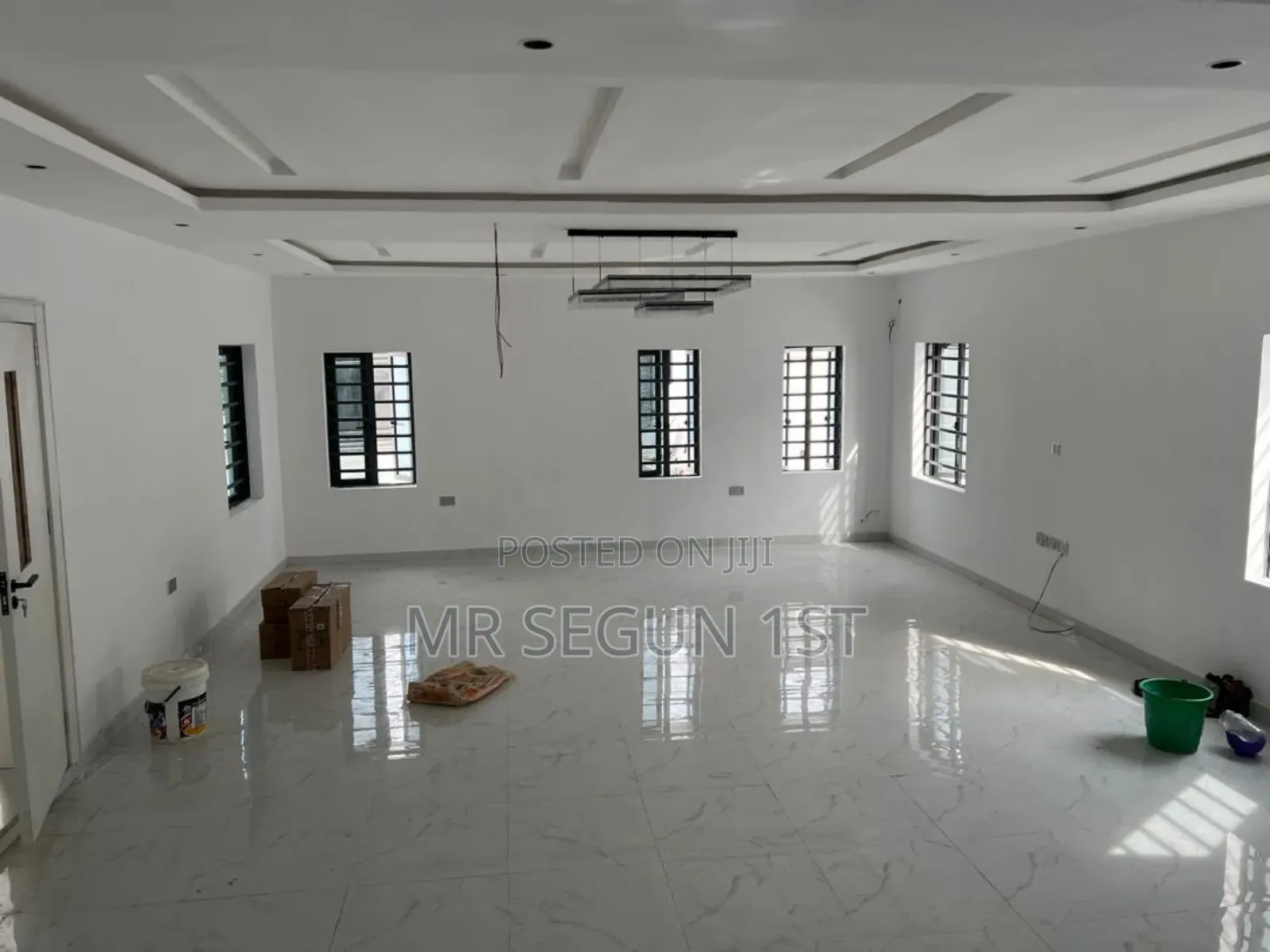 12bdrm Duplex in Oluyole Estate for sale in Oluyole Estate