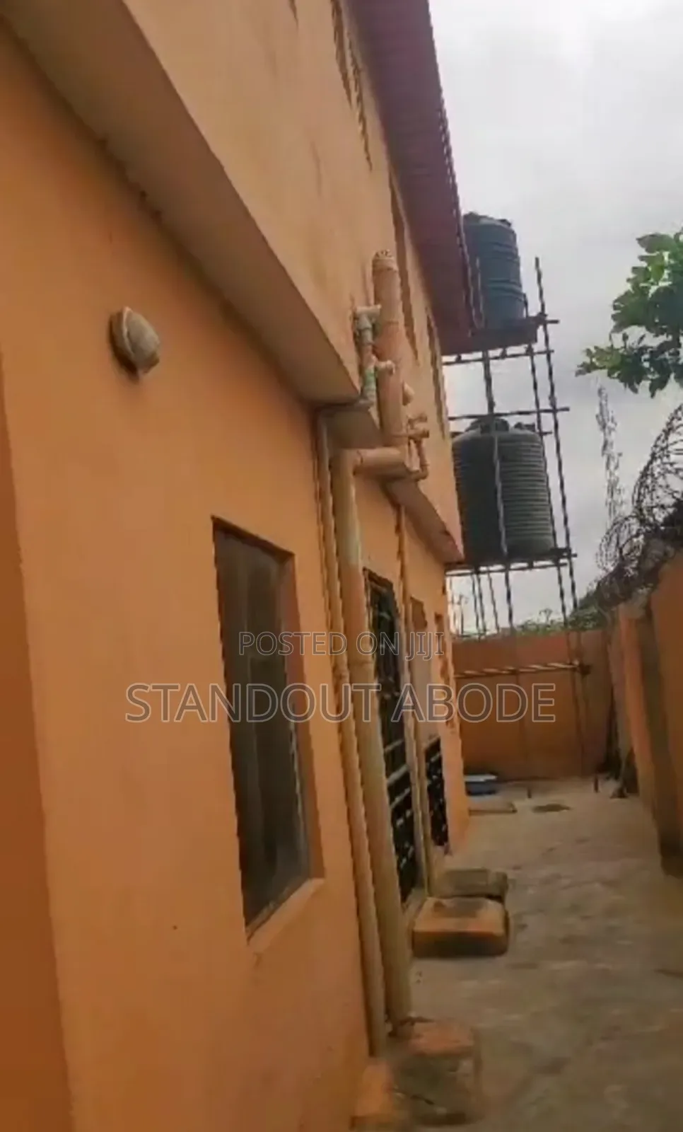 2bdrm Block of Flats in In Serene, Alakuko for sale in Alakuko