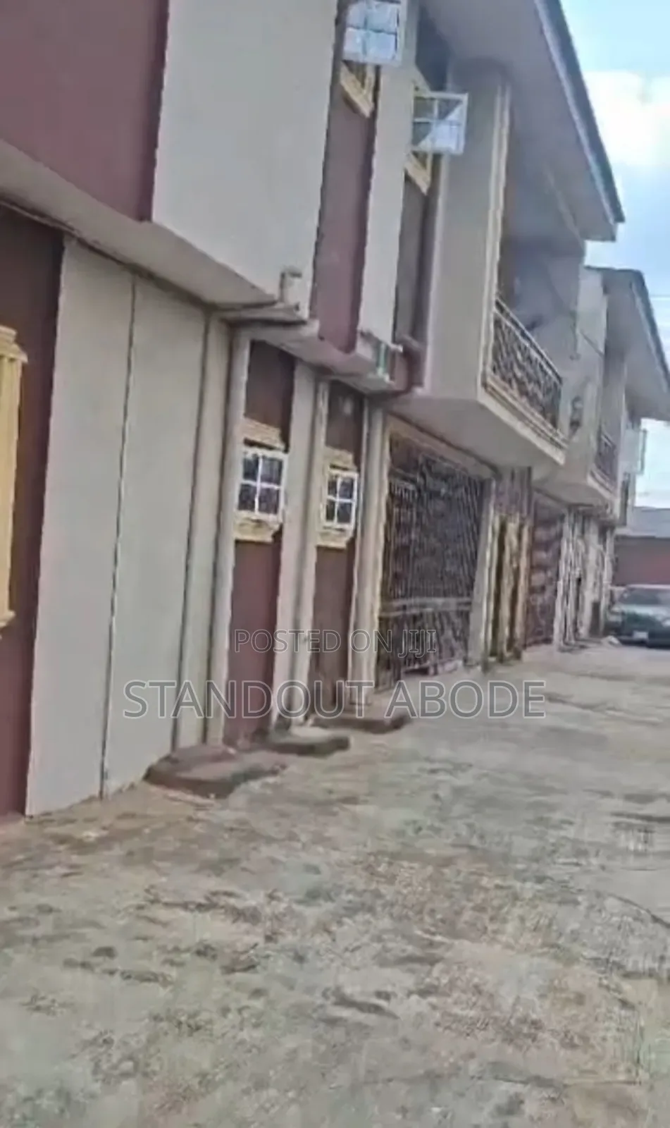 3bdrm Block of Flats in In An Estate, Alakuko for sale in Alakuko