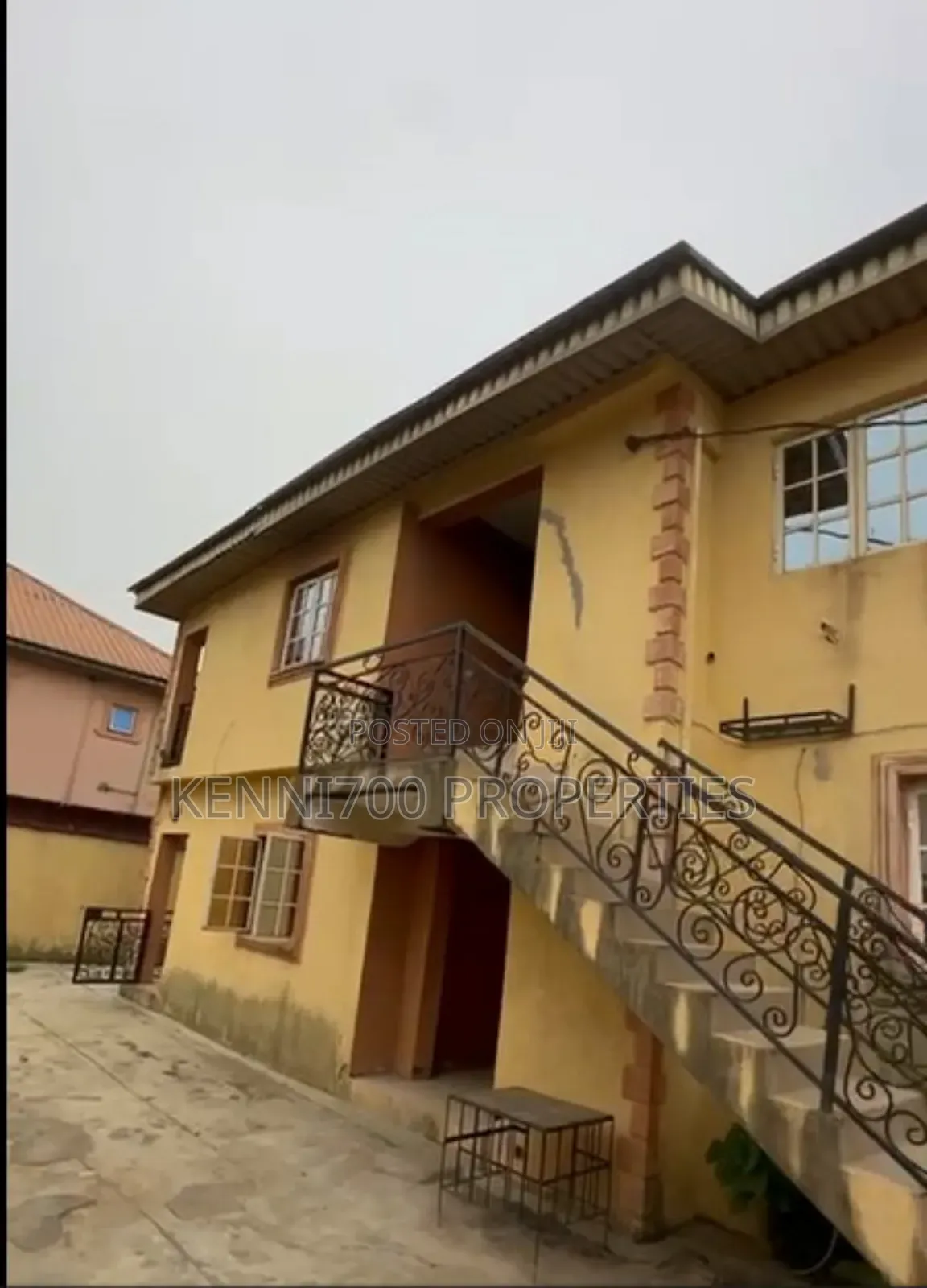 4bdrm Block of Flats in Alagbado for sale in Alagbado