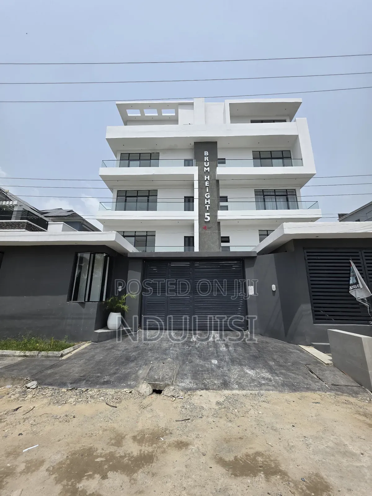 3bdrm Apartment in Seagate Estate, Ikate-Elegushi for sale in Ikate-Elegushi