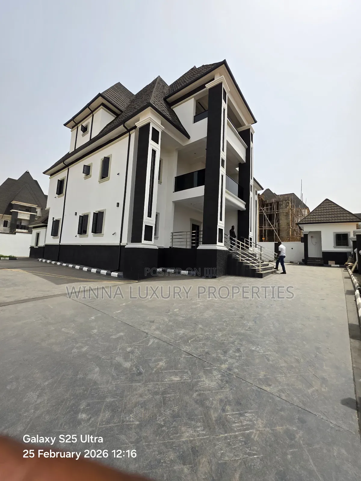6bdrm Duplex in Lokogoma for sale in Lokogoma