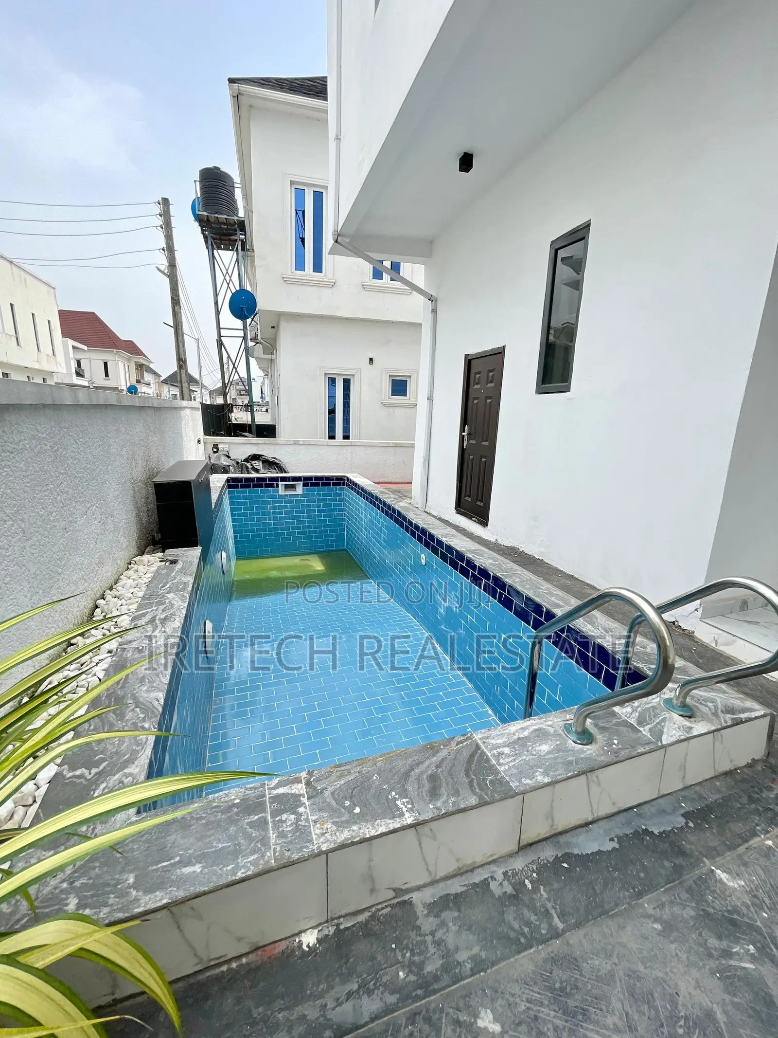 5bdrm Duplex in Ajah Ado Road In An, Off Lekki-Epe Expressway for sale in Off Lekki-Epe Expressway
