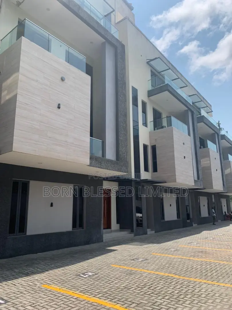 4bdrm Duplex in Lagos State for rent in Lagos State