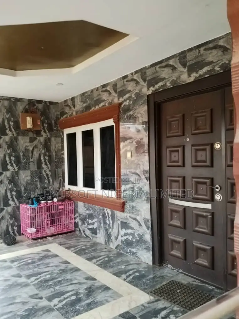 6bdrm Bungalow in Alakia for sale in Alakia