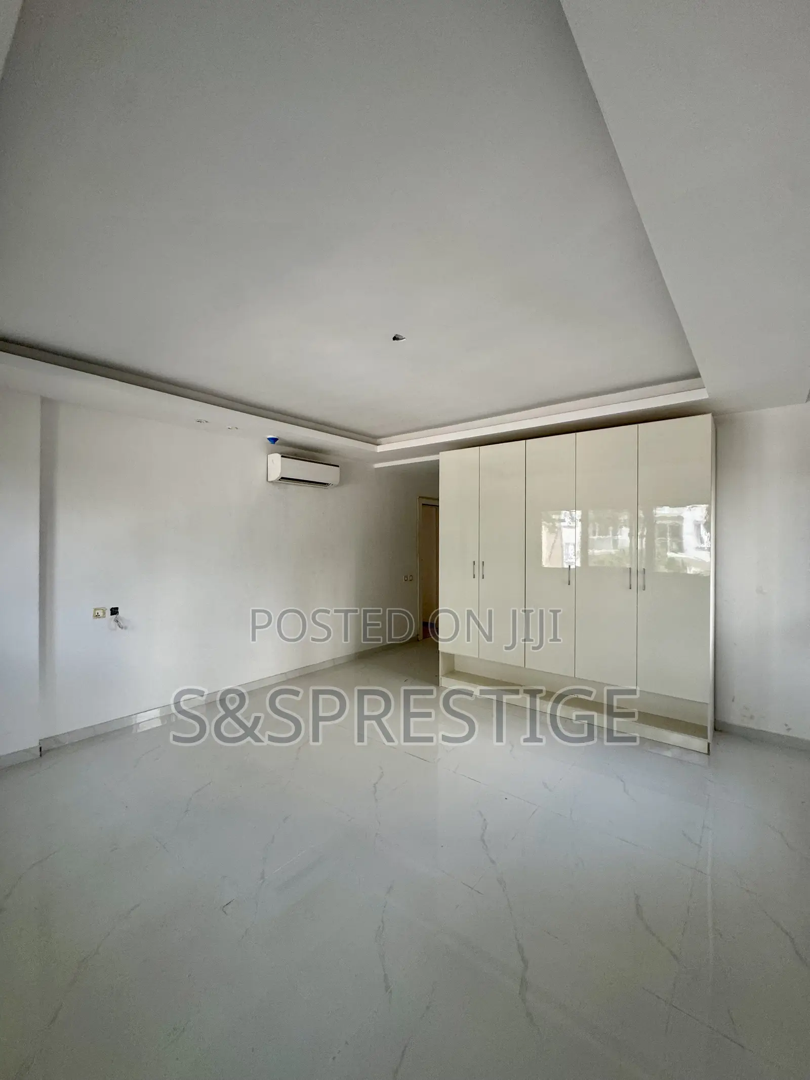 3bdrm Apartment in Old Ikoyi for rent in Old Ikoyi