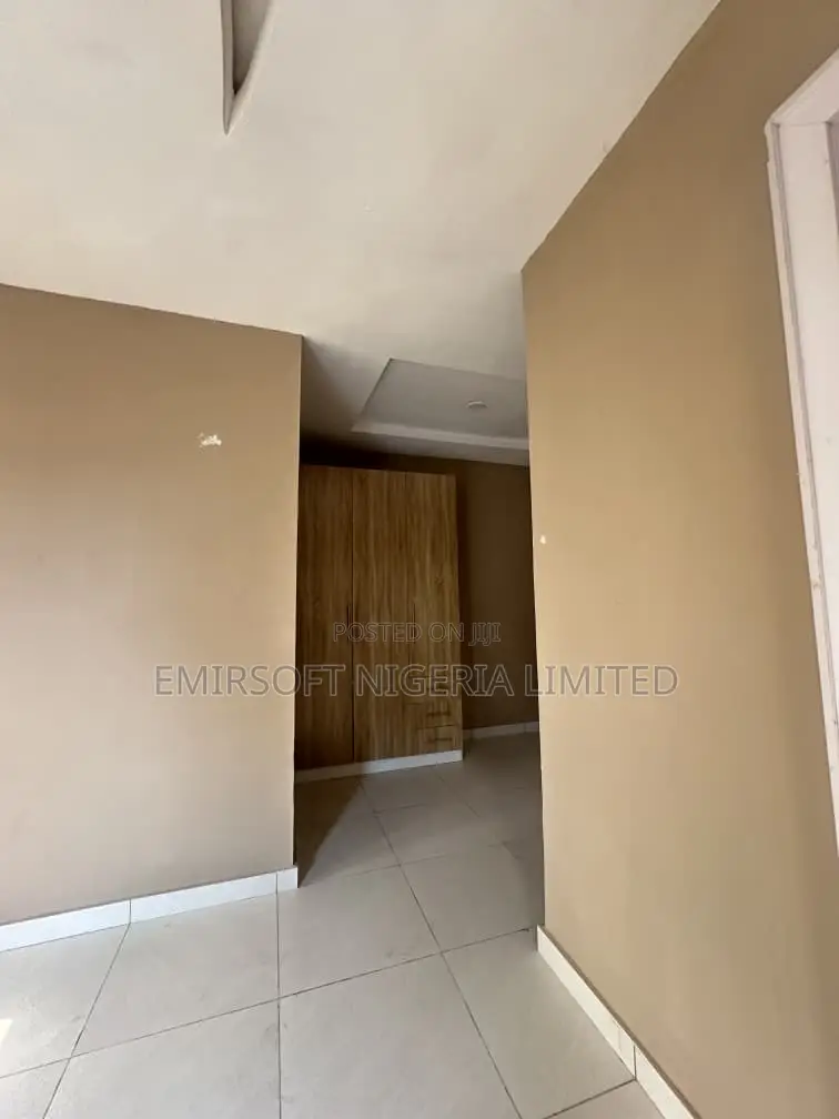 Furnished 4bdrm Duplex in Jericho for sale in Jericho