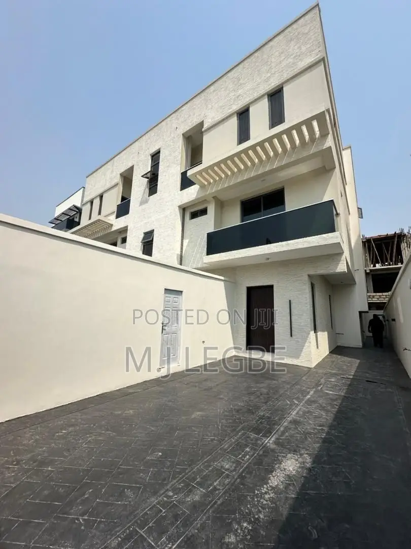 4bdrm Duplex in Phase 1, Lekki for rent in Lekki