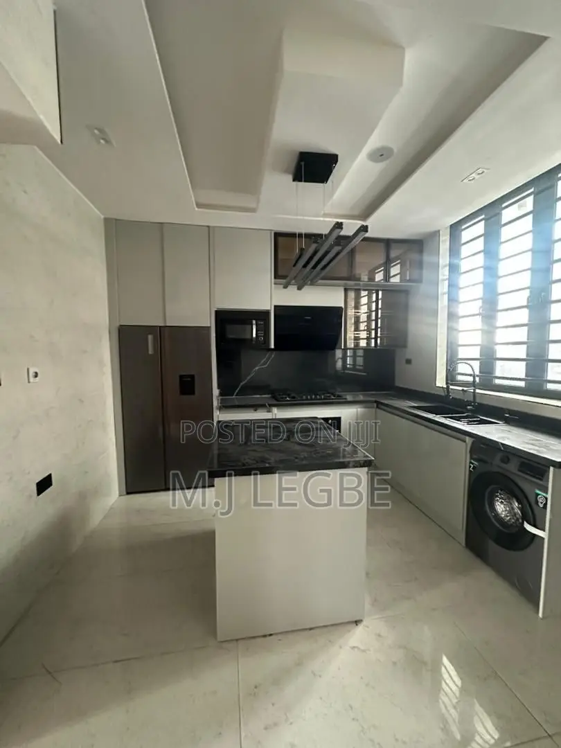 5bdrm Duplex in Phase 1, Lekki for rent in Lekki