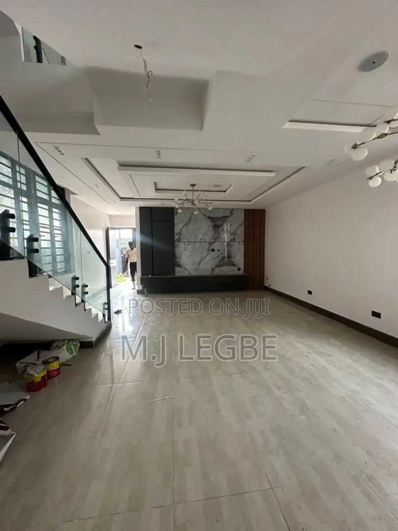 5bdrm Duplex in Phase 1, Lekki for rent in Lekki