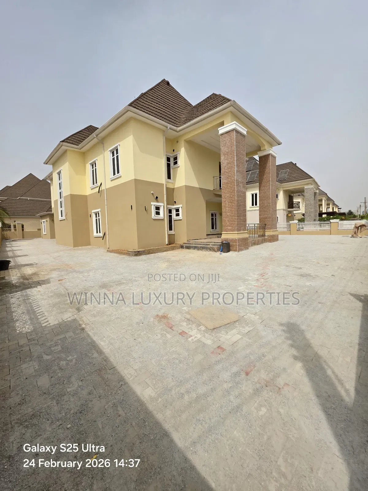 5bdrm Duplex in River Park Estate, Lugbe District for sale in Lugbe District