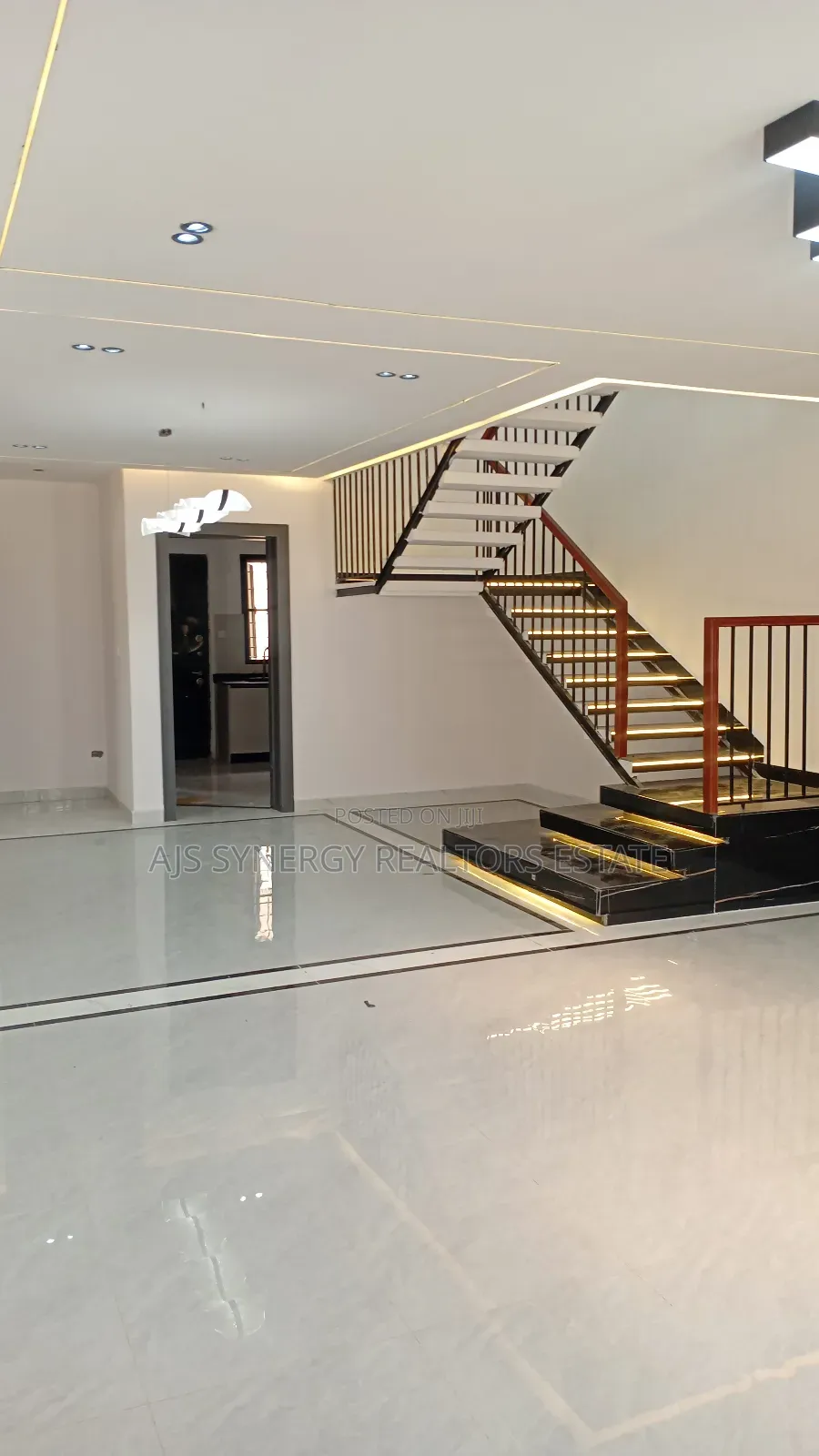 4bdrm Apartment in Abraham Adesanya Estate for sale in Abraham Adesanya Estate