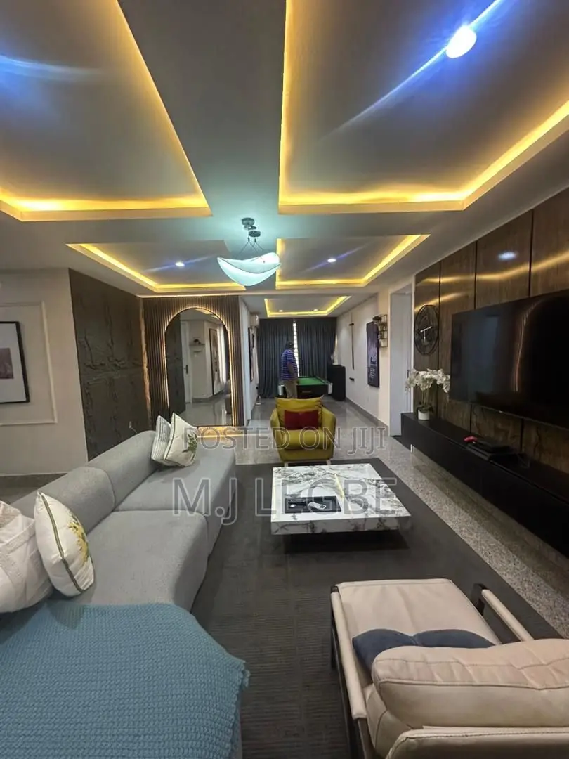 3bdrm Apartment in Phase 1, Lekki for rent in Lekki