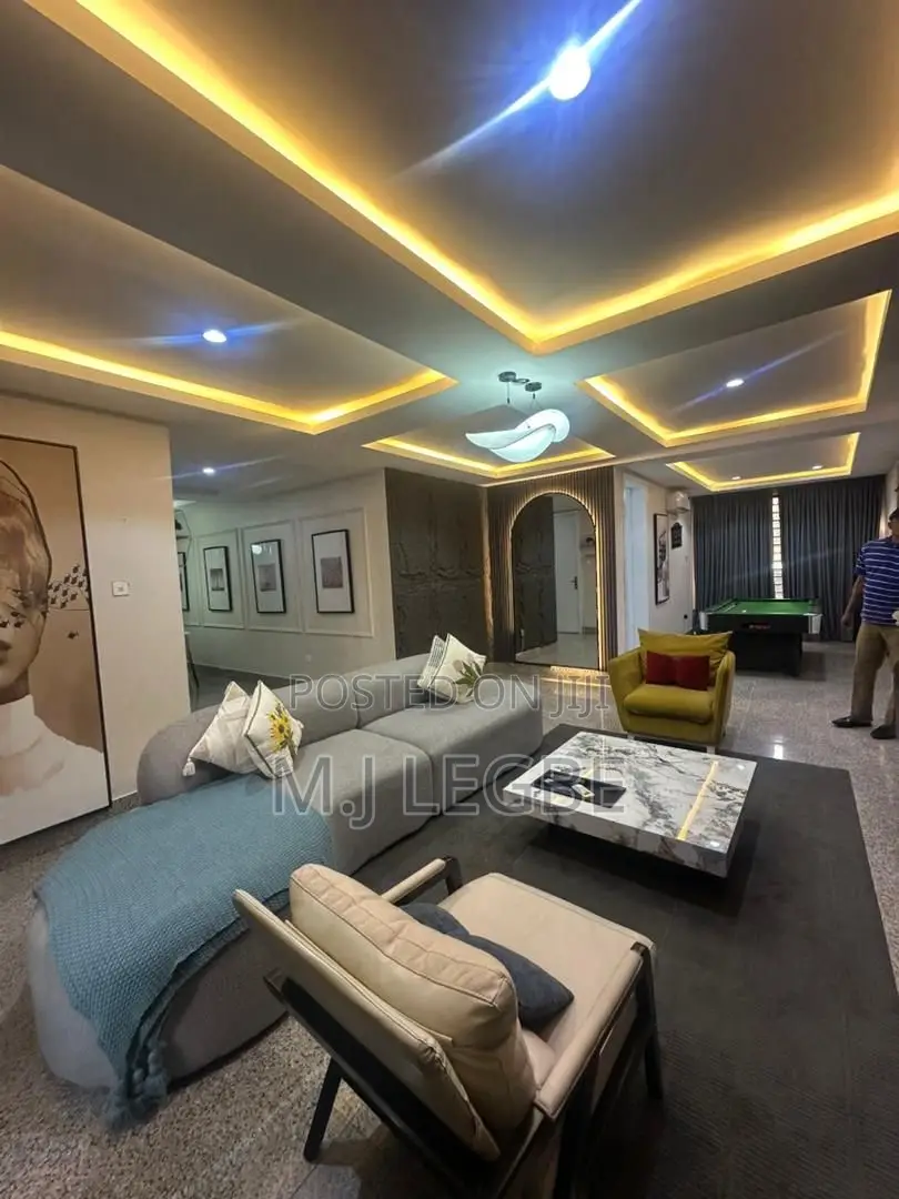 3bdrm Apartment in Phase 1, Lekki for rent in Lekki