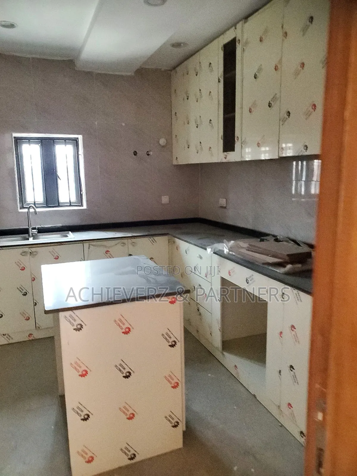 4bdrm Duplex in Life Camp for sale in Life Camp