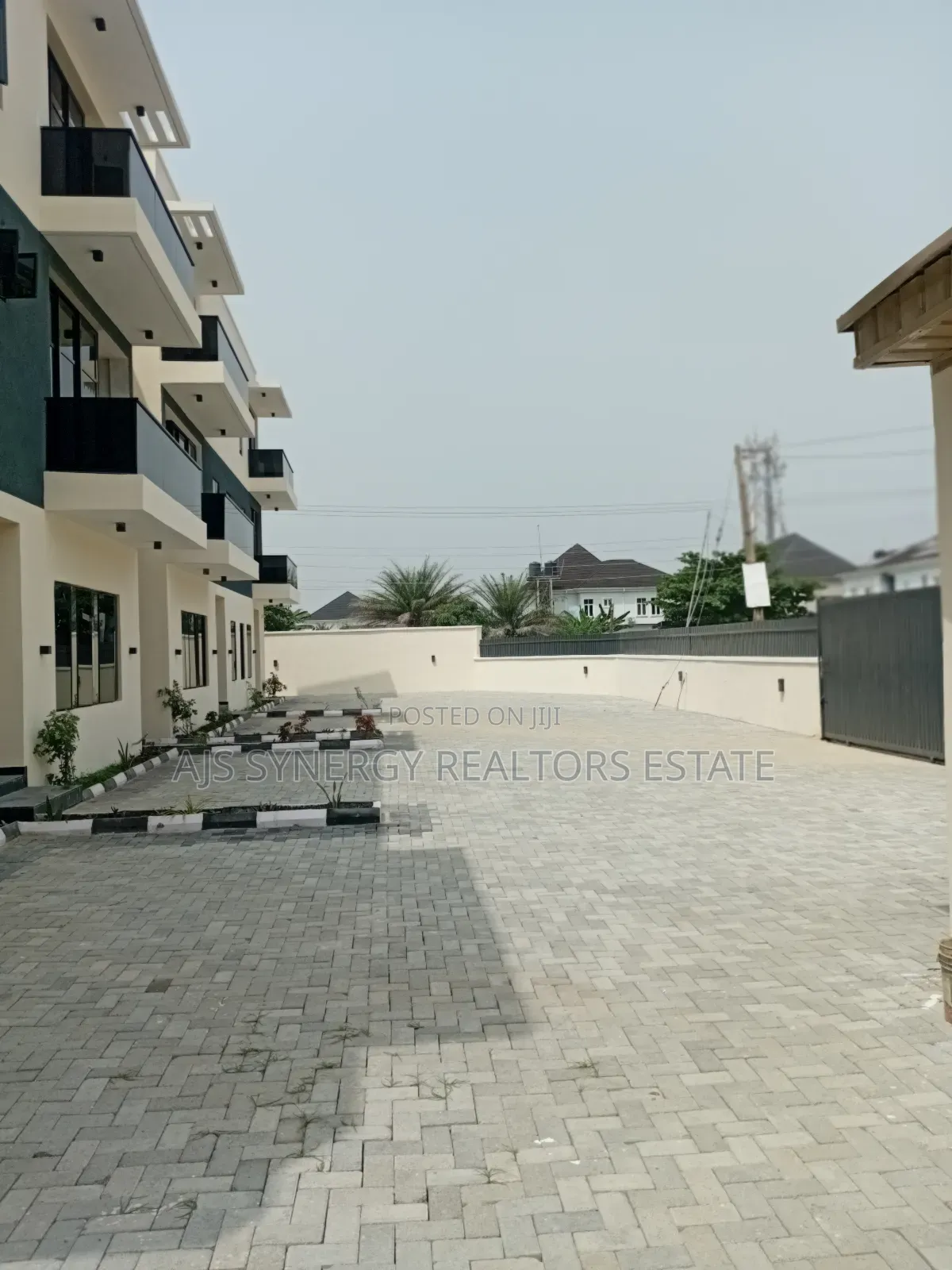4bdrm Penthouse in Abraham Adesanya Estate for sale in Abraham Adesanya Estate