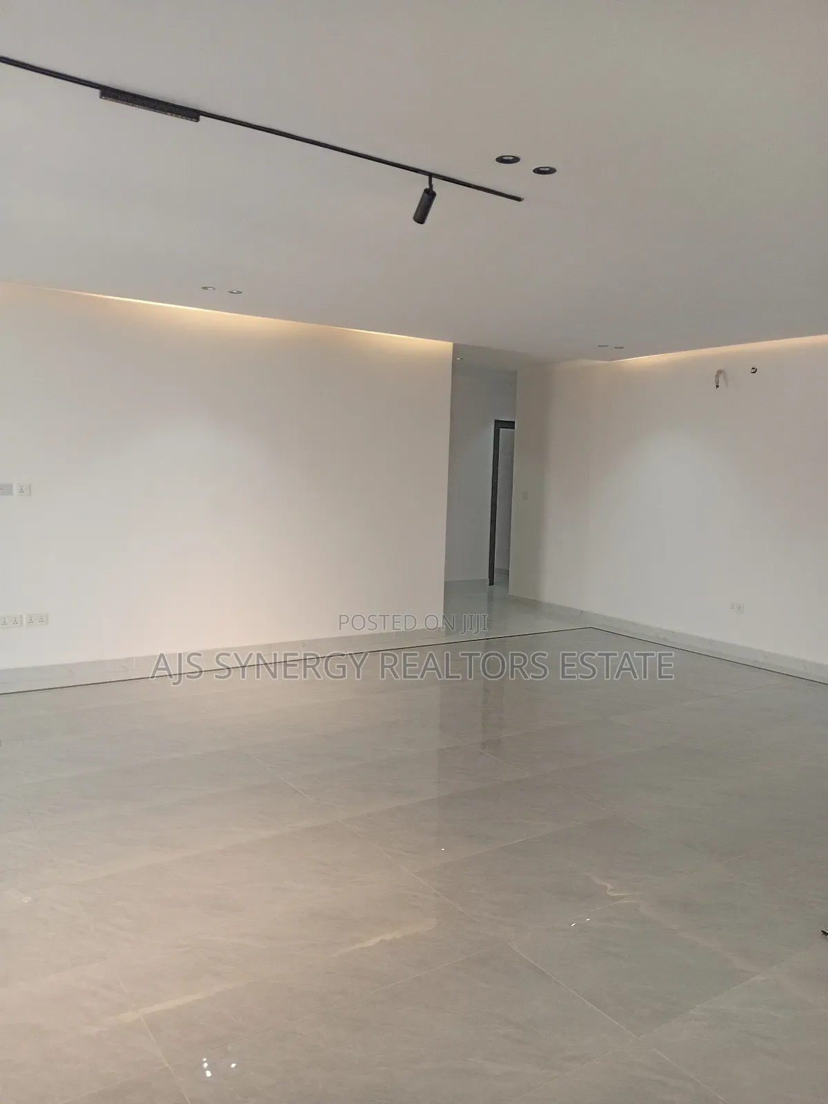 4bdrm Penthouse in Abraham Adesanya Estate for sale in Abraham Adesanya Estate