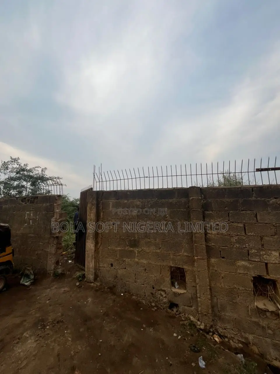 Mixed Two Plots Registered Survey and Deed of Agreement in Akala Express