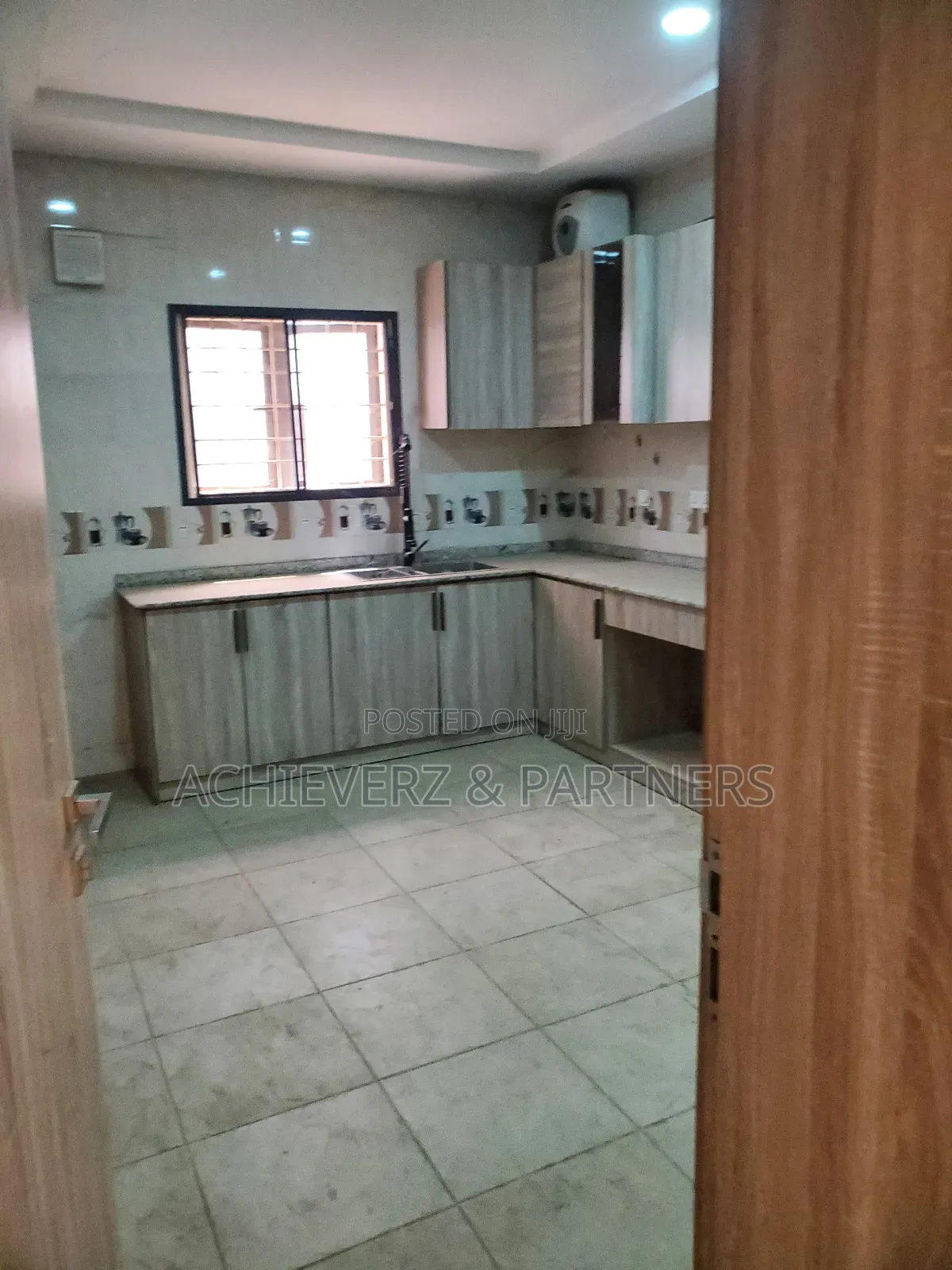 4bdrm Duplex in Jahi for sale in Jahi