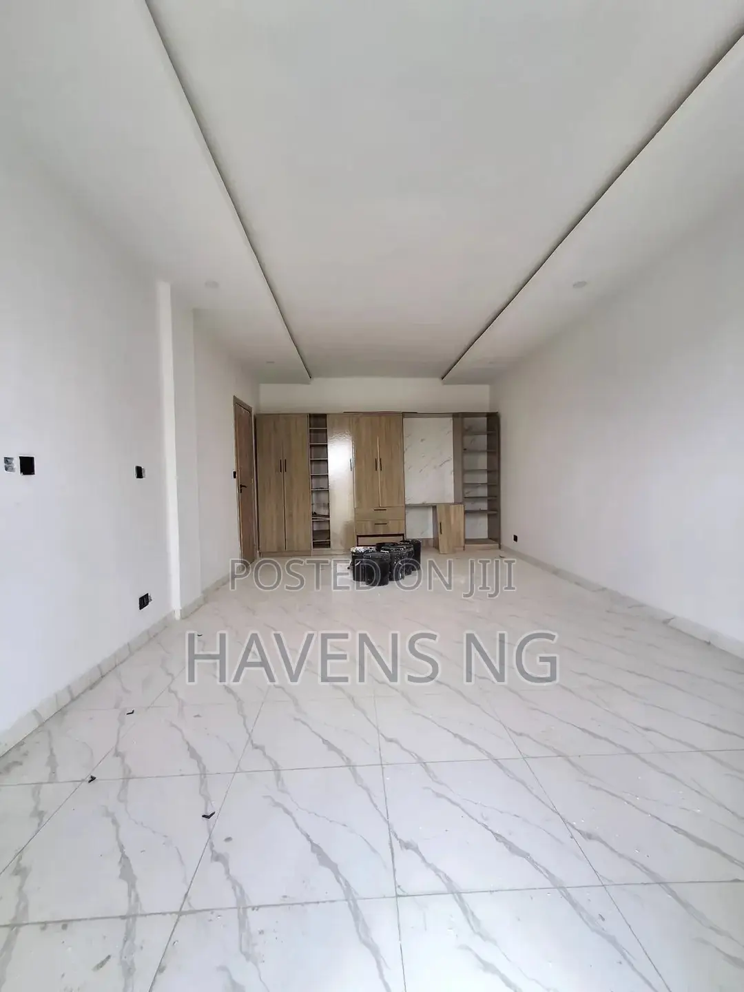 3bdrm Apartment in Ikate for sale in Ikate