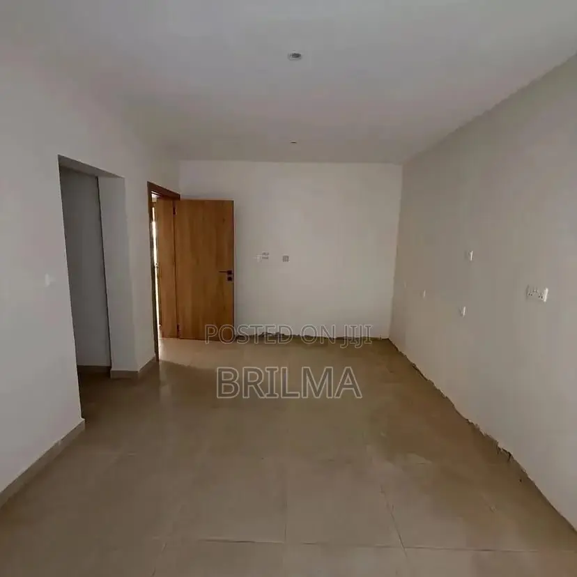 4bdrm Duplex in Life Camp for sale in Life Camp