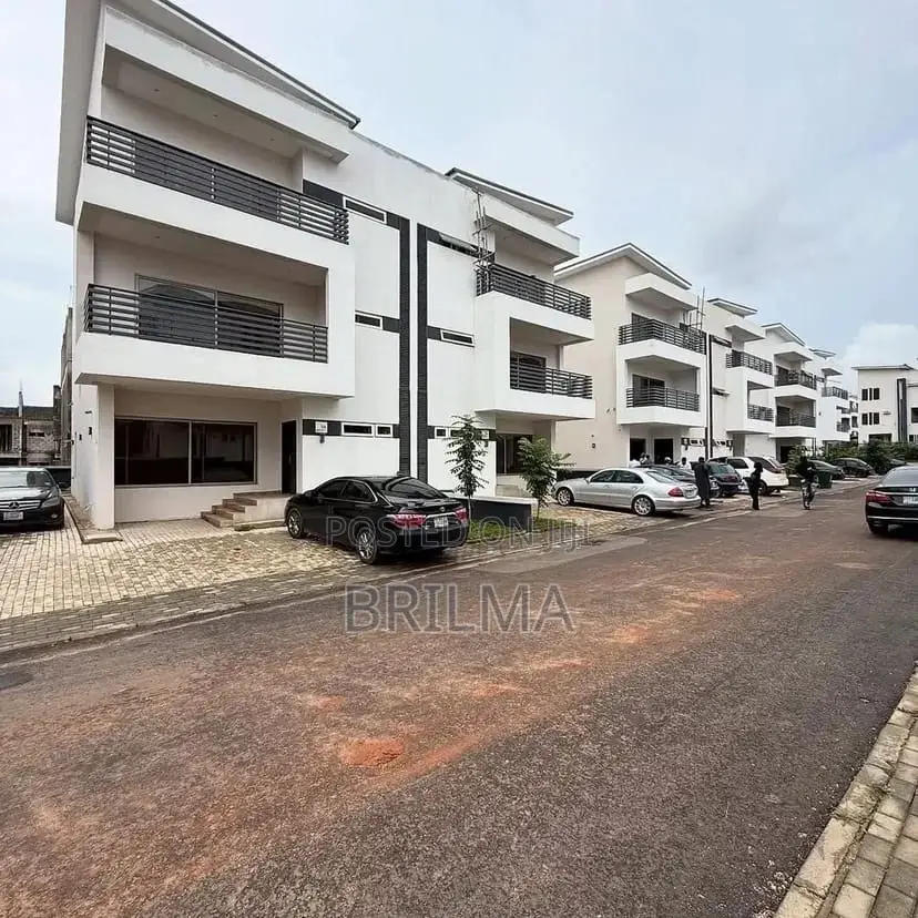 4bdrm Duplex in Life Camp for sale in Life Camp