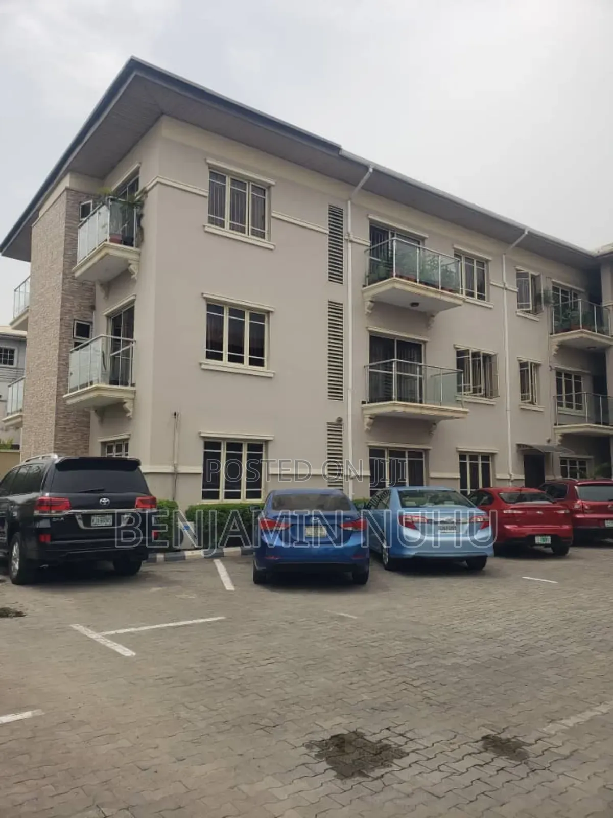 3bdrm Apartment in Lekki Right for rent in Lekki Phase 1