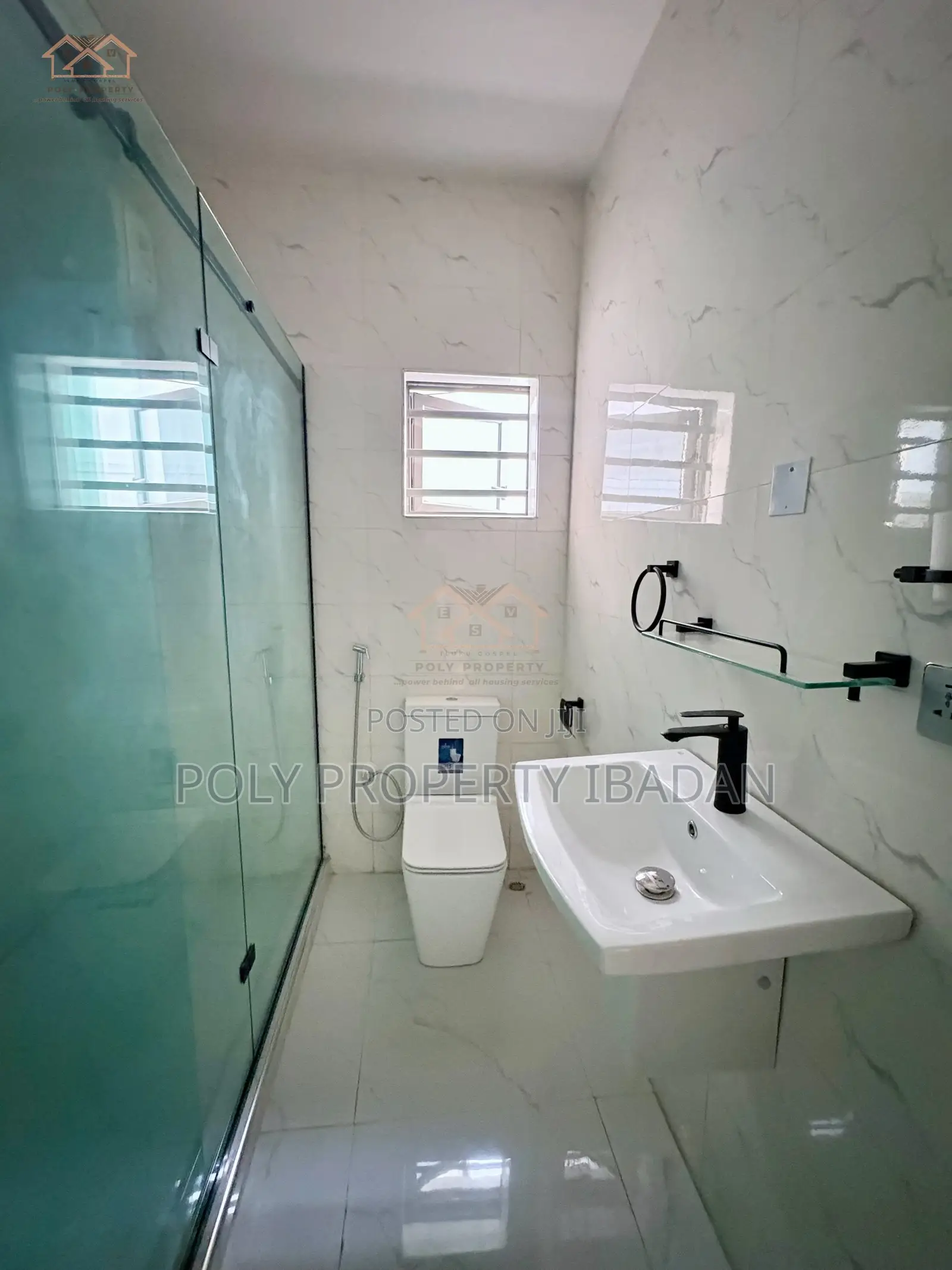 5bdrm Duplex in Olapade Agoro ,, Ibadan for sale in Ibadan
