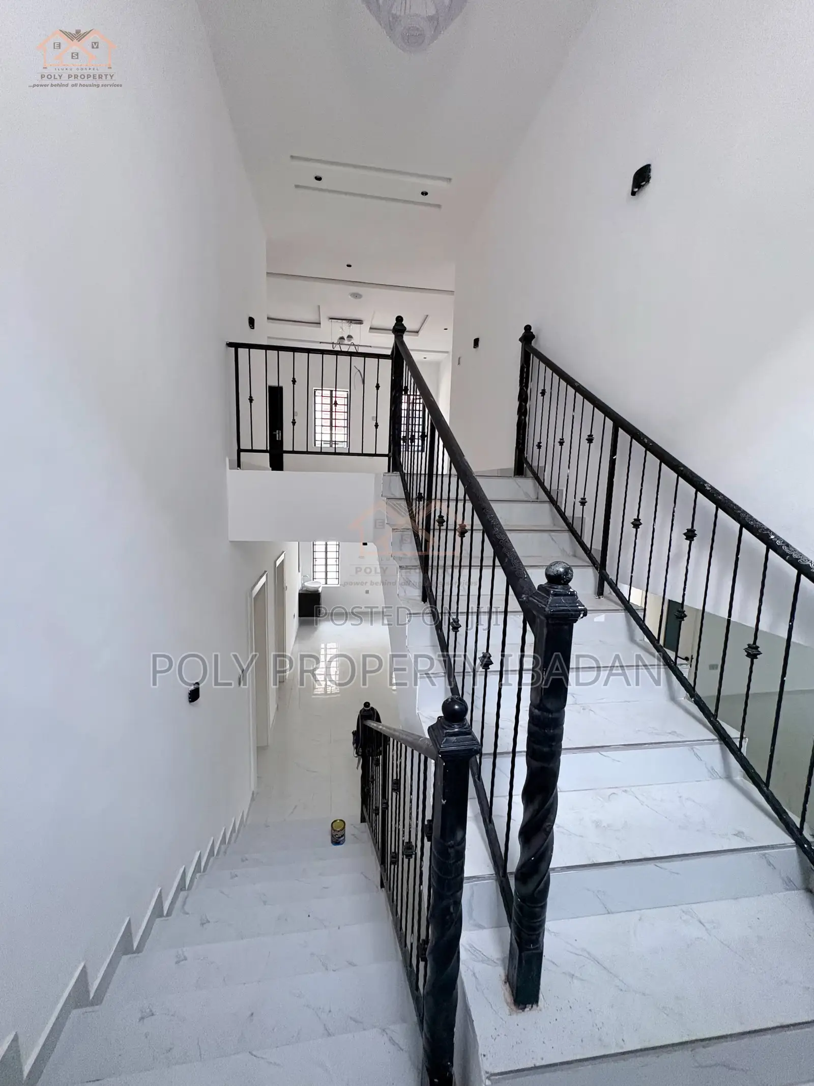 5bdrm Duplex in Olapade Agoro ,, Ibadan for sale in Ibadan