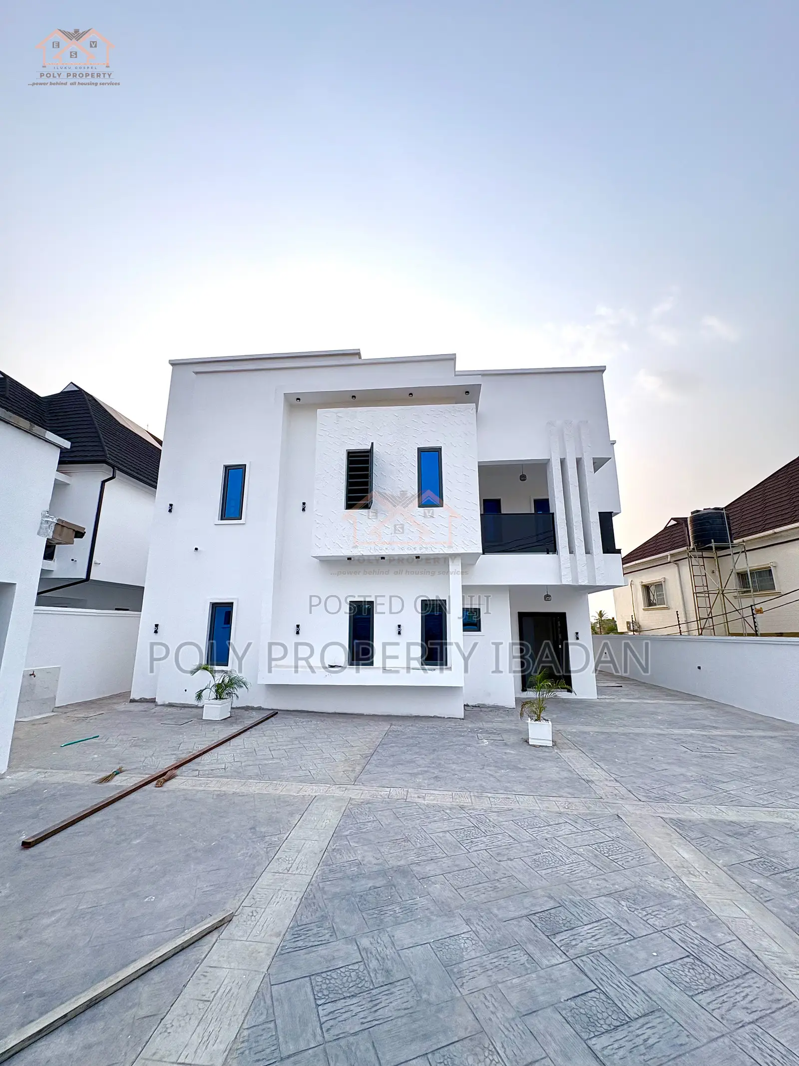 5bdrm Duplex in Olapade Agoro ,, Ibadan for sale in Ibadan