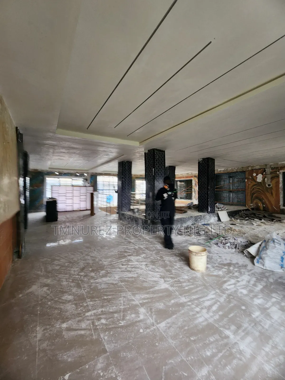 Very Big Shop at Ado Road for Rent in Ajah
