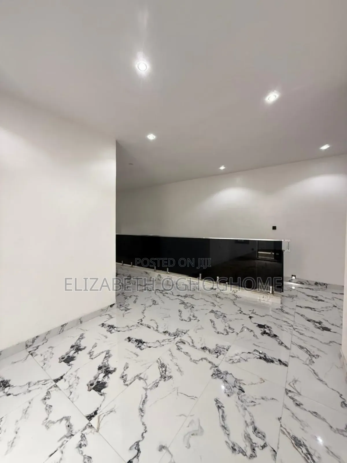 5bdrm Duplex in Ikota for sale in Ikota