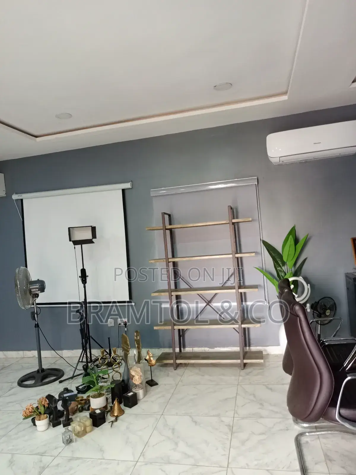 55sqm in a Brand New Plaza for Office, Biz or Pharmacy/Supermarket in Wuye