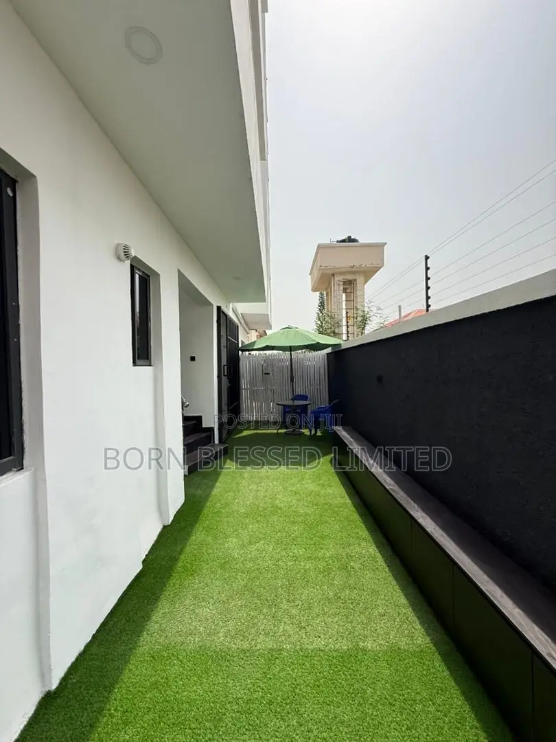 Furnished 2bdrm Block of Flats in Lekki Phase 1 for rent in Lekki Phase 1