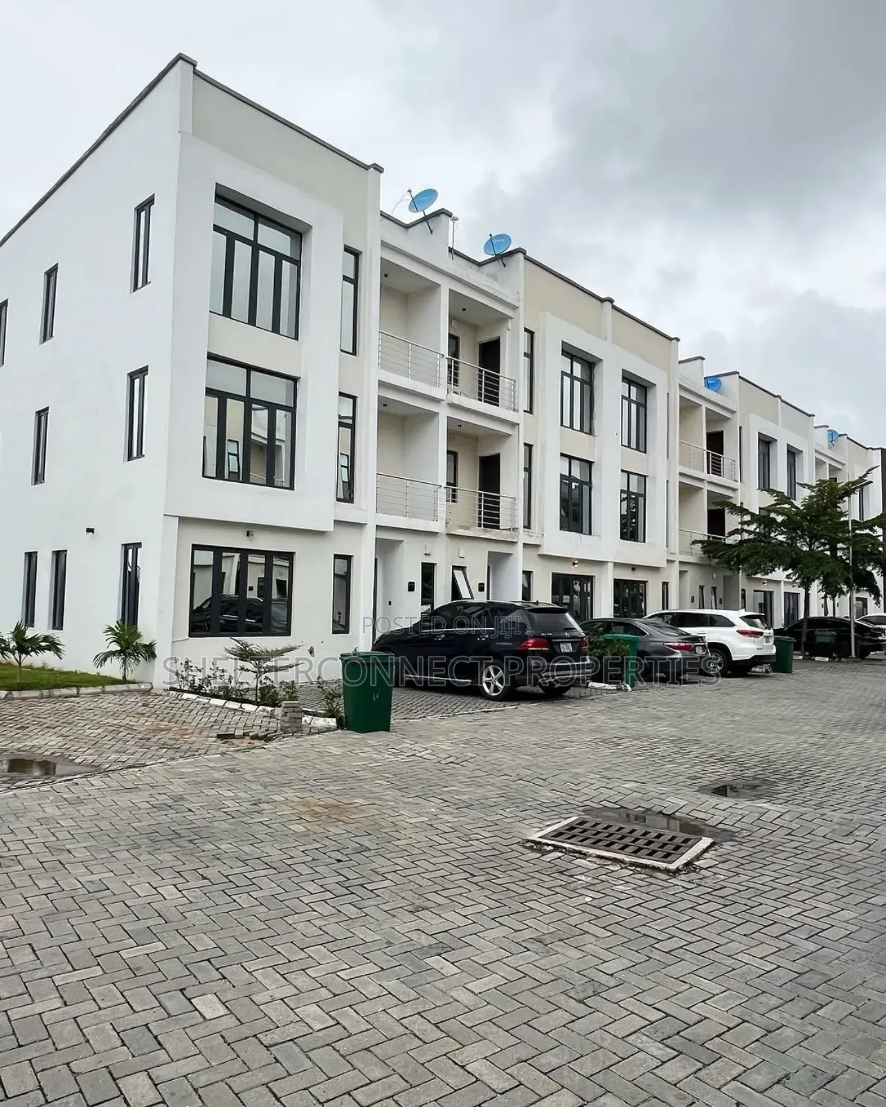4bdrm Townhouse / Terrace in Osapa london for rent in Osapa london