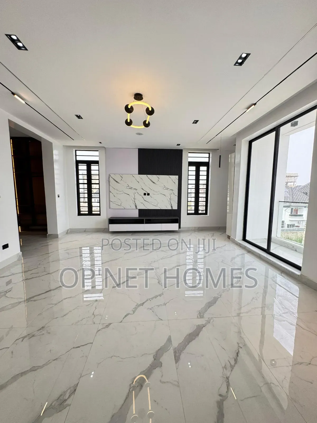 5bdrm Duplex in Lekki Expressway for sale in Lekki Expressway