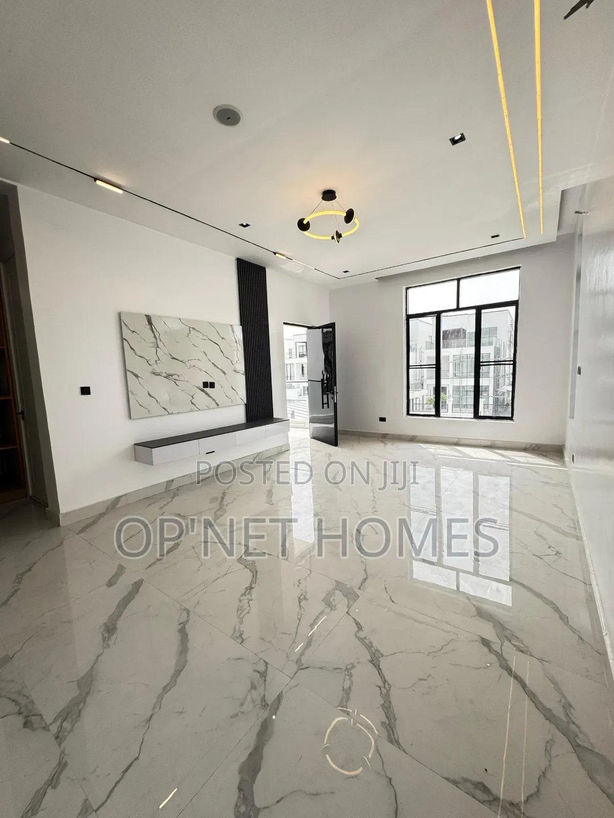 5bdrm Duplex in Lekki Expressway for sale in Lekki Expressway