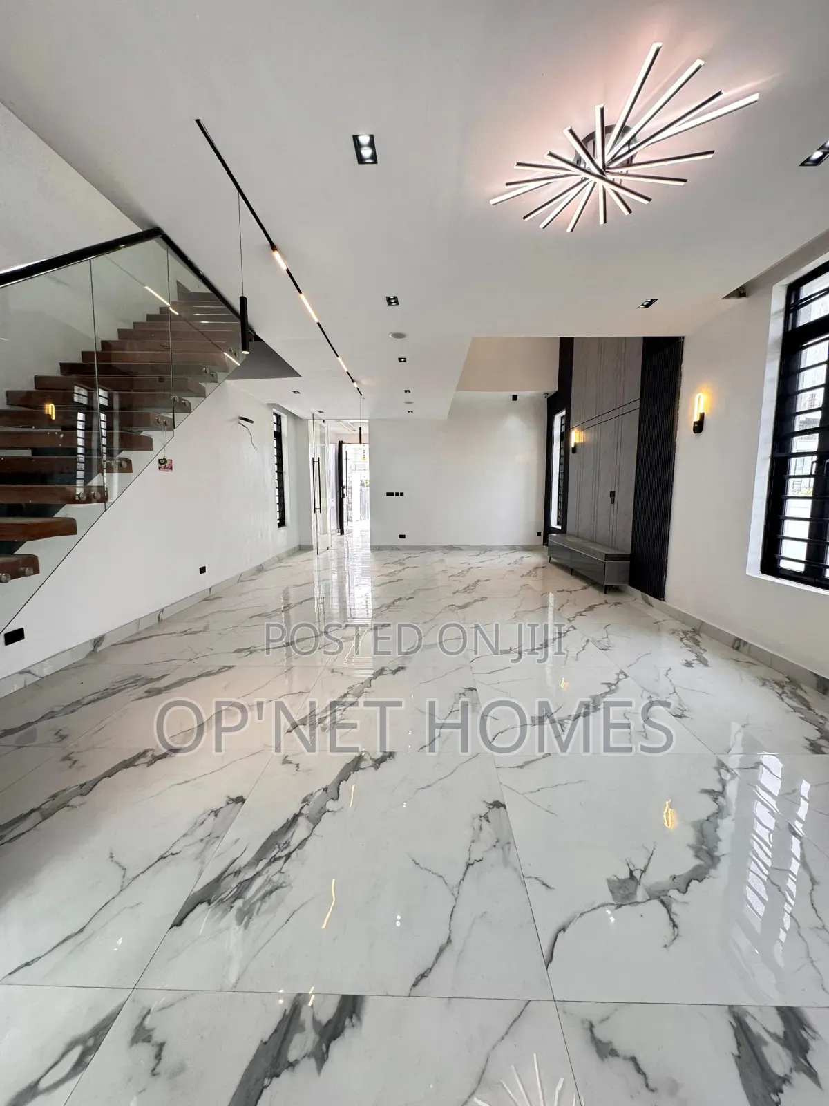 5bdrm Duplex in Lekki Expressway for sale in Lekki Expressway