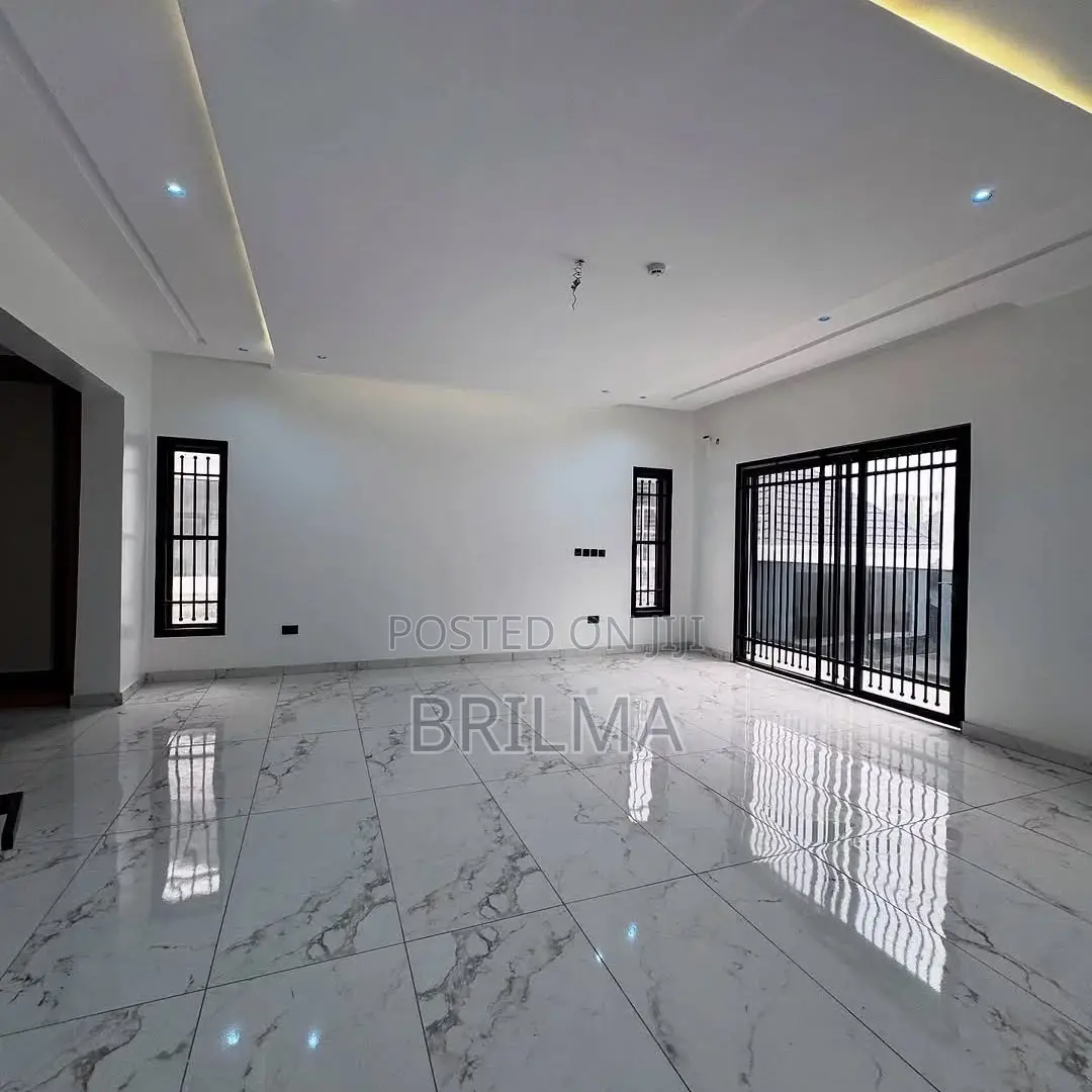 6bdrm Duplex in Guzape District for sale in Guzape District