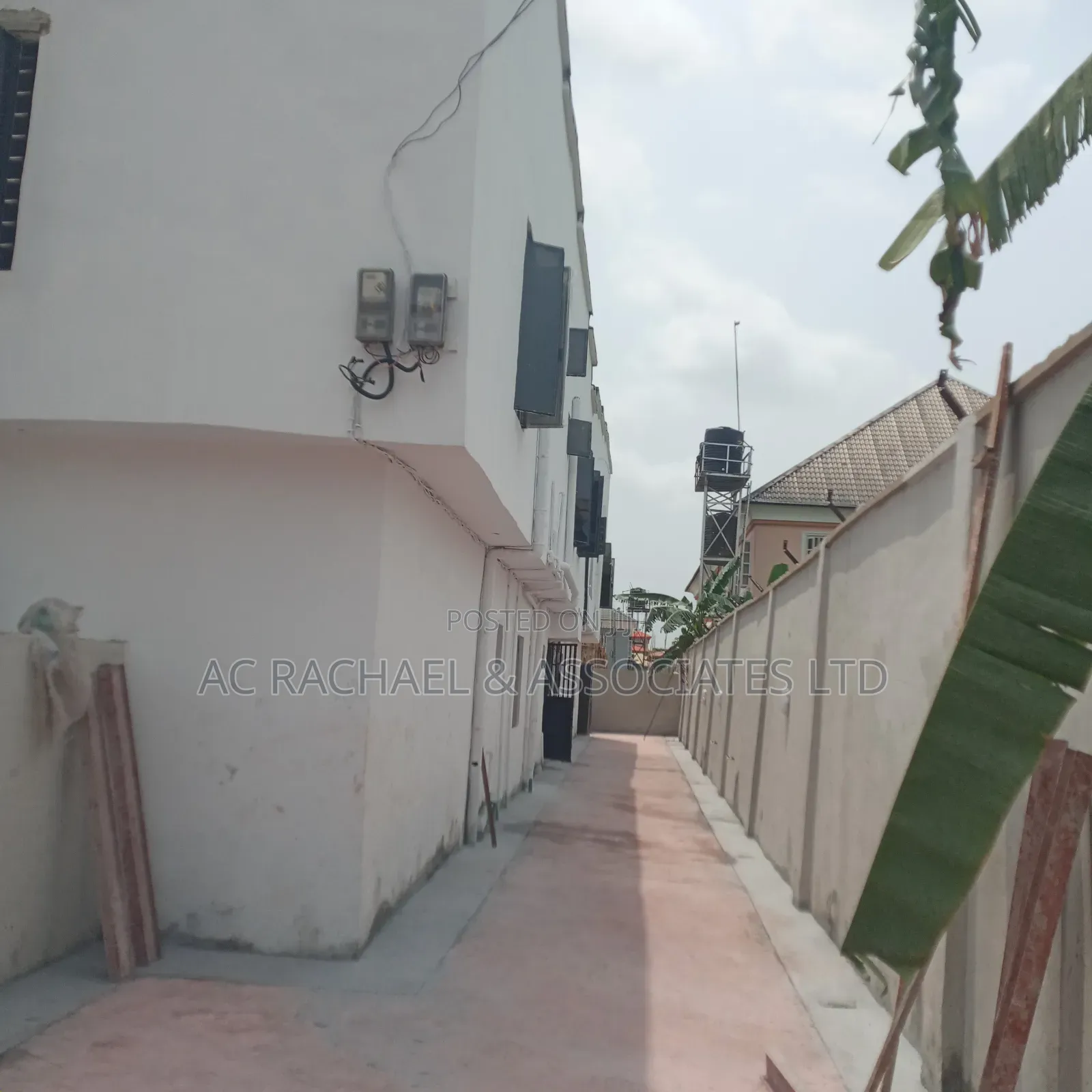 3bdrm Block of Flats in Ago Palace Way Okota for sale in Ago Palace